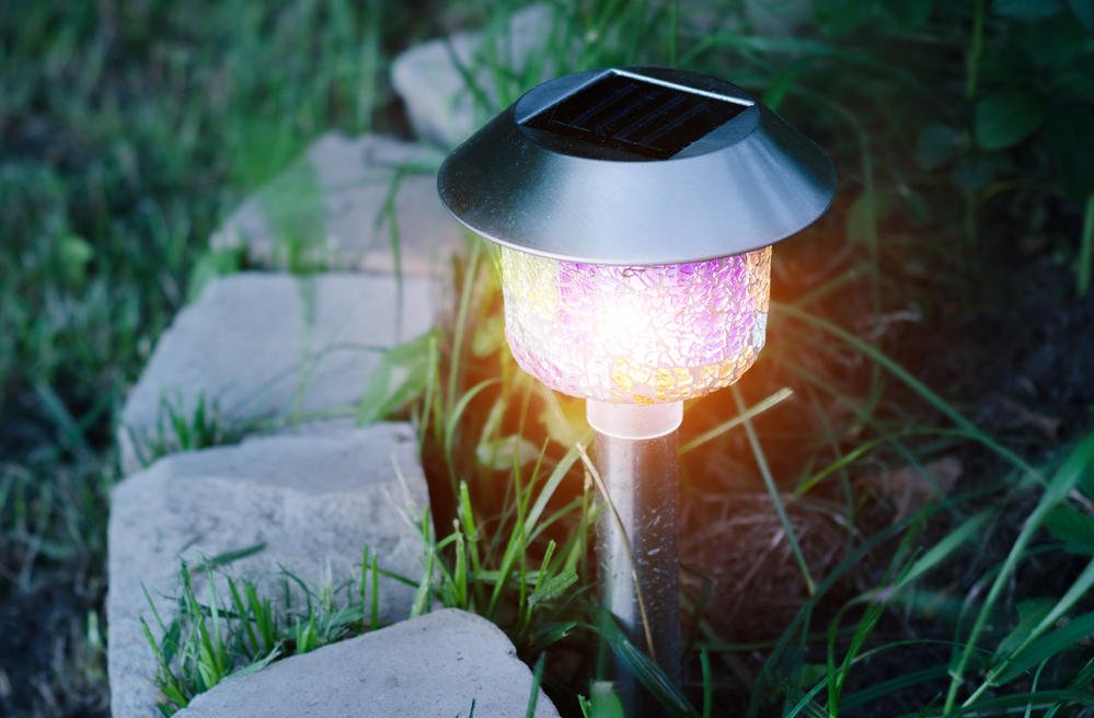 Reliable 1.2 Volt Rechargeable Battery: Specs, Applications & Bulk Sourcing Pitfalls 2 Huarui 1.2V Ni‑MH rechargeable battery application for solar garden lights and toys
