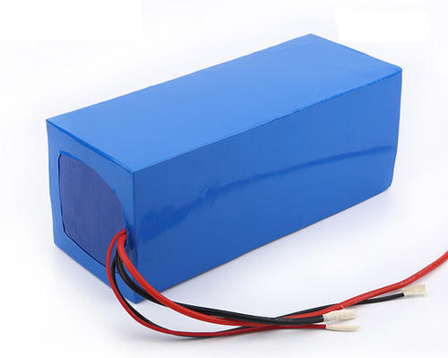 Cold weather LiFePO4 battery pack with built-in heating and thermal insulation for freezing outdoor OEM applications